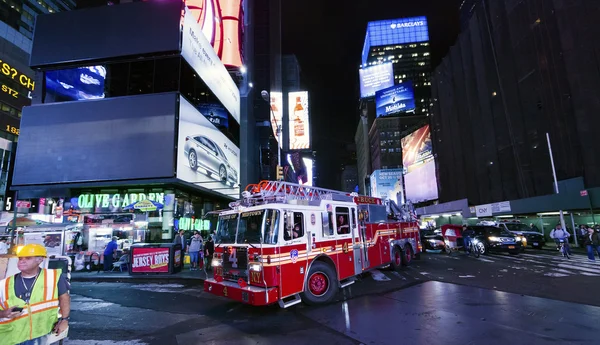 Times Square, o camião dos bombeiros de Nova Iorque — Fotografia de Stock