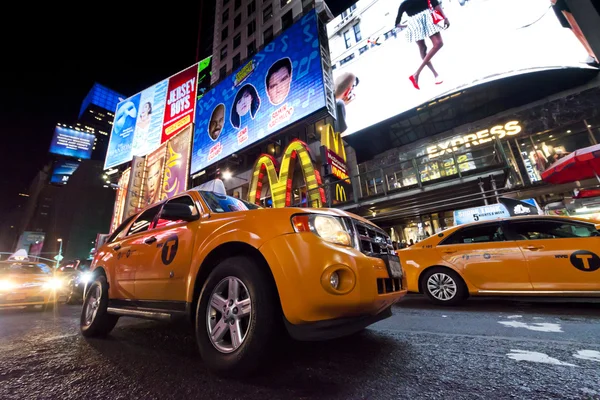 NUEVA YORK CITY, EE.UU. - Times Square —  Fotos de Stock