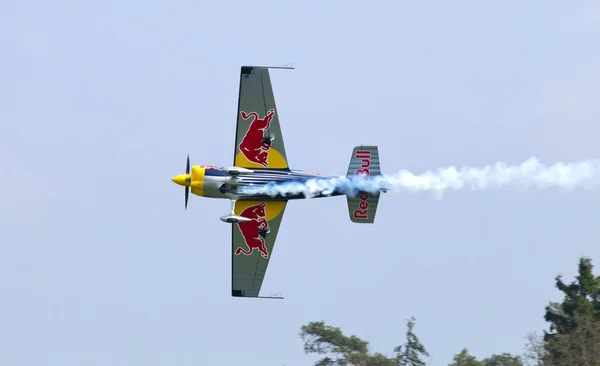 Peter Besenyei de Hungría en el Airshow "El día en el aire " —  Fotos de Stock