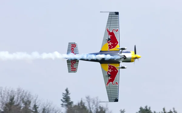 Peter besenyei aus Ungarn auf der Airshow "der Tag auf Sendung" — Stockfoto