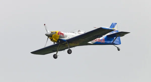 Fliegende Bullen Kunstflugteam auf der Airshow "the day on air" — Stockfoto