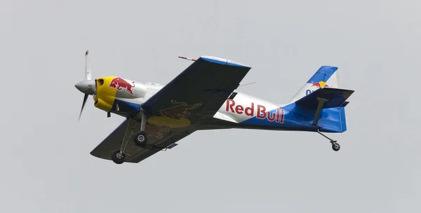 Fliegende Bullen Kunstflugteam auf der Airshow "the day on air" — Stockfoto