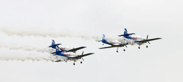 Toros Voladores Equipo de Acrobacia en el Airshow "El Día en el Aire " — Foto de Stock