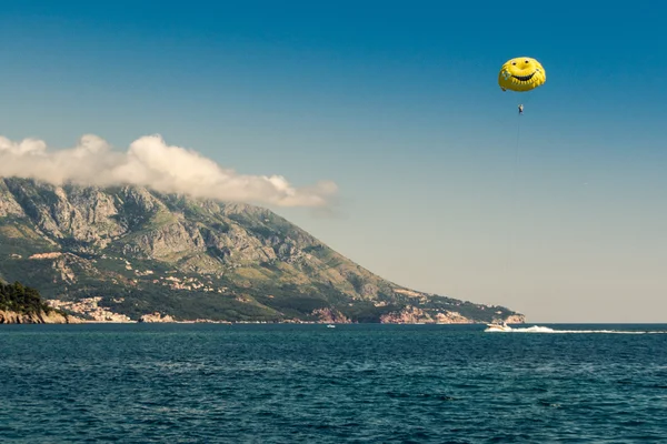 Playas del mar de la ciudad de Budva — Foto de Stock