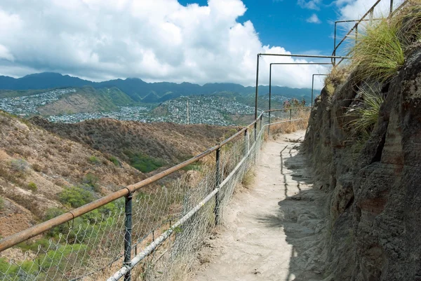 Diamond head staten monument park trail nära honolulu på oahu ha — Stockfoto