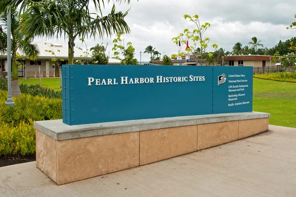 Panneau commémoratif des lieux historiques de Pearl Harbor — Photo
