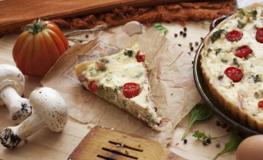 Ev yapımı puf pasta peynir ile.