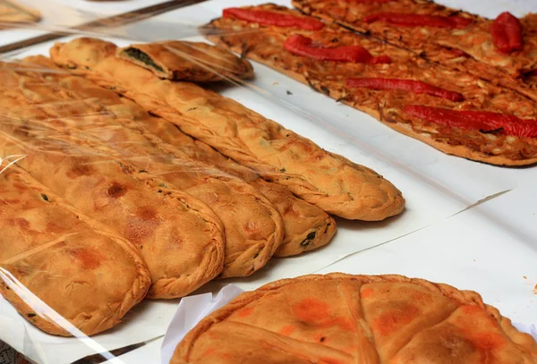 Monastery bread.Empanada.Traditional foot stuffed with tuna fish — Stock Photo, Image