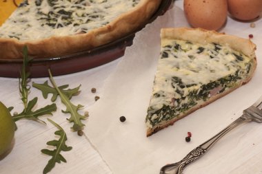 Bir parça ıspanak ve Ricotta kiş 