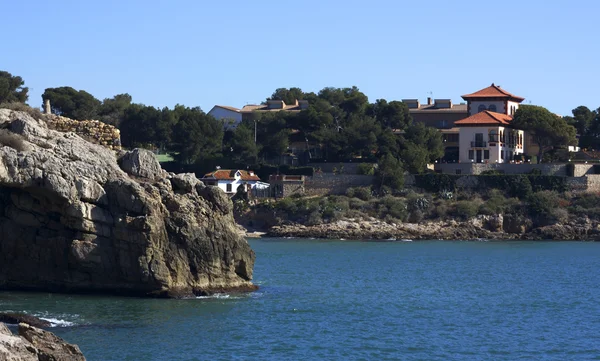 Rotsachtige kust van de Middellandse Zee. Spanje. — Stockfoto