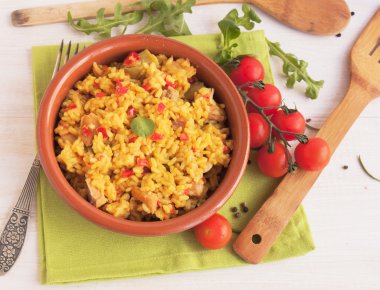 İspanyol paella bir kil plaka