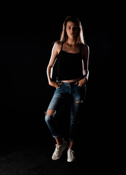 Studio Body Shot Modello Femminile Moda Posa Abbigliamento Moderno Isolato — Foto Stock