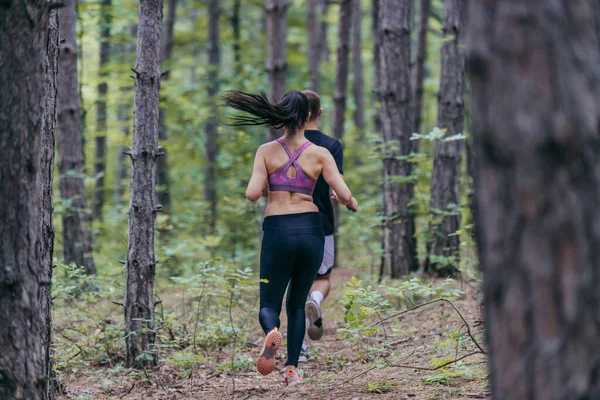 Fit Mannelijke Vrouwelijke Atleten Rennen Natuur Natuur Sport — Stockfoto