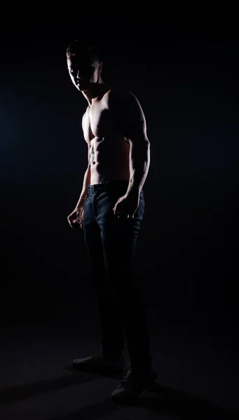 Studio Kropp Skott Mode Manlig Modell Poserar Skjorta Utan — Stockfoto