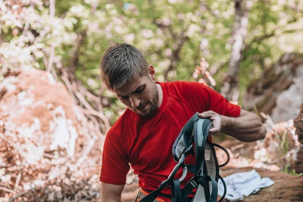 Rock Wall Climber Wearing Safety Harness Climbing Equipment — Stock Photo, Image