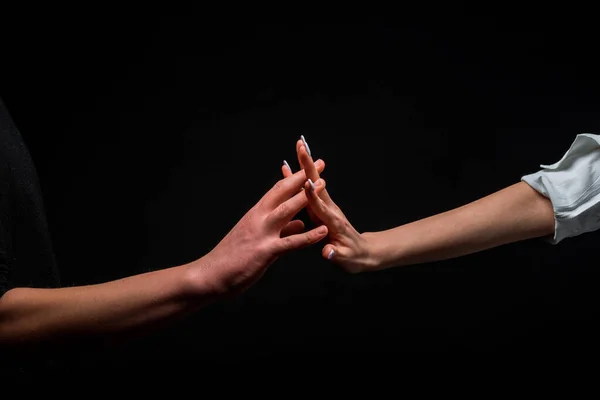 Fechar Mãos Masculinas Femininas Tocando Com Dedos — Fotografia de Stock