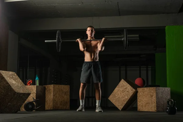 Forma Forte Atleta Torso Nudo Che Squat Hardcore Concetto Allenamento — Foto Stock