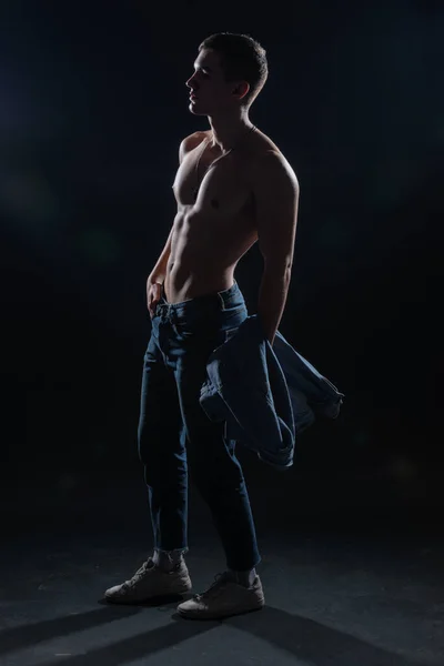 Silhouette Picture Hot Shirtless Muscular Man Posing Jeans Dark Studio — Stock Photo, Image