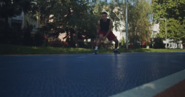 Veterano Jogador Basquete Lidar Com Bola — Vídeo de Stock