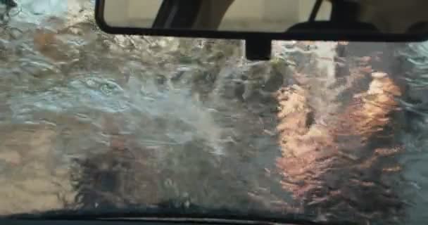 Brothers Washing Car View Car Hose Splashing — Stock Video