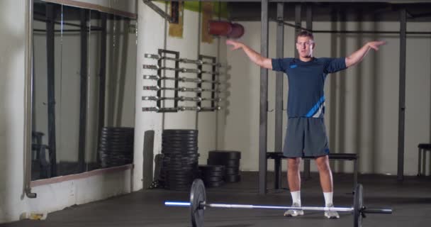 Hemdloser Profi Athlet Beim Russischen Twist Bauchmuskeltraining Nahaufnahme Eines Fitten — Stockvideo