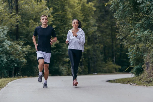 Athletic Couple Running Street Next Each Other Nature Fit Healthy — Stock Photo, Image