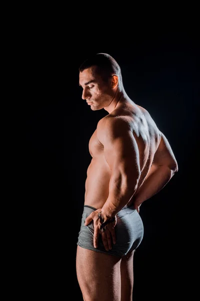 Culturista Posa Bellissimo Ragazzo Sportivo Potere Maschile Fitness Muscoloso Uomo — Foto Stock
