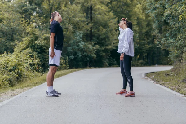 Mužští Ženští Atleti Připravují Maraton Běh Cvičení Zdravý Životní Styl — Stock fotografie