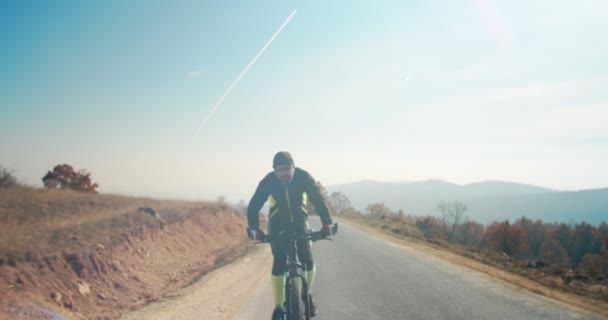 Närbild Cyklist Landsbygden — Stockvideo