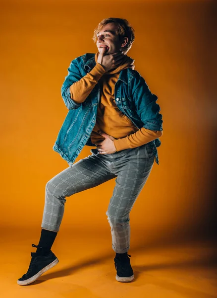 Moderne Danser Die Traint Tijdens Een Danspraktijk — Stockfoto