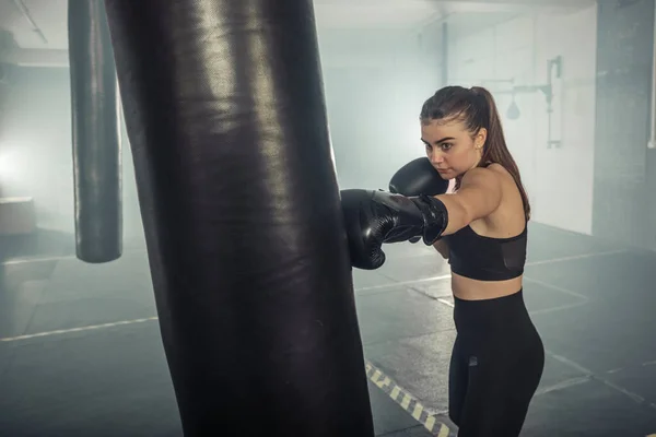 Young Adult Sexy Woman Doing Back Leg High Kick Kickboxing — Stock Photo, Image