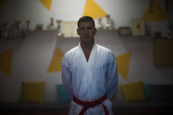 Porträtt Vit Professionell Taekwondo Röd Bälte Examen Dan Förbereder Sig — Stockfoto