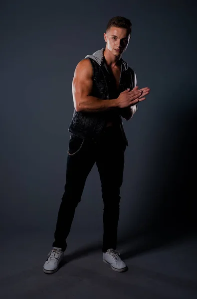 Muscle Man Posing Black Jeans Fancy Denim Vest — Stock Photo, Image