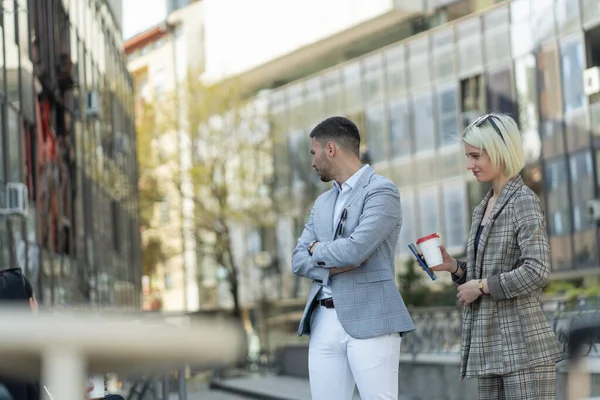 Les Gens Affaires Réfléchissent Plan Entreprise — Photo