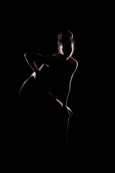 Portrait Une Jolie Femme Élégante Posant Sur Fond Sombre — Photo