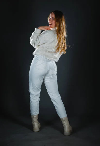 Joven Sexy Mujer Con Estilo Verano Ropa Moda Jeans Con —  Fotos de Stock