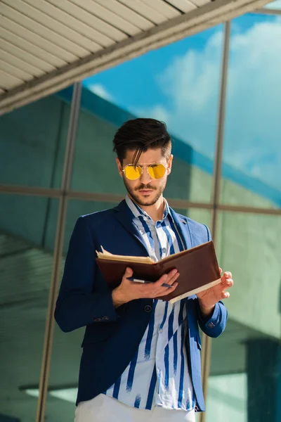 Urban Bvusienssman Macht Sich Viele Gedanken Über Seine Ideen Für — Stockfoto