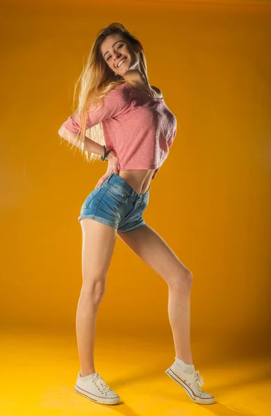 Sporty Lovely Girl Tank Top Denim Shorts Dancing Pleasure Smiling — Stock Photo, Image