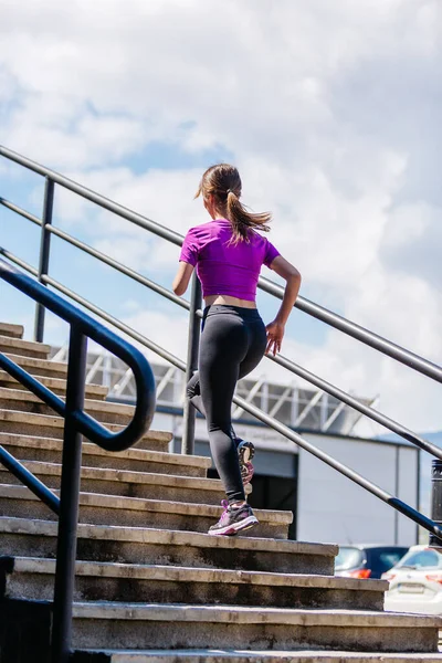 Fit Mulher Jogging Exercício Corrida Cardio Treino Focado Feminino Corredor — Fotografia de Stock