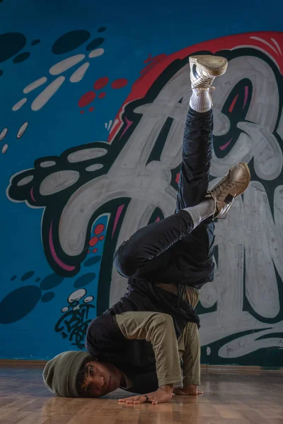 Raper Nowoczesny Taniec Garażu Miejski Styl Życia Hip Hopu — Zdjęcie stockowe