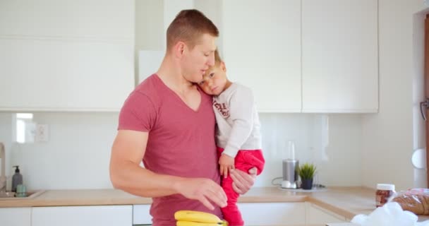 Beau Père Adorable Fils Parlent Matin — Video