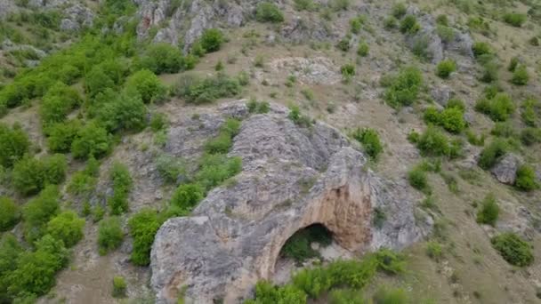 Lugar Bonito Para Escalada Rocha Tirada Alto Ponto Vista Caverna — Vídeo de Stock