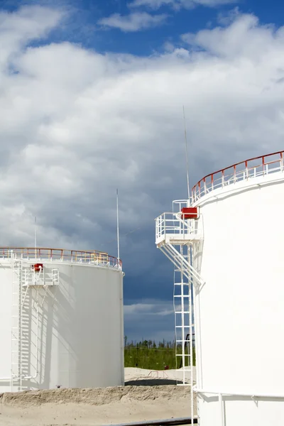 Oil reservoir. Gas station — Stock Photo, Image
