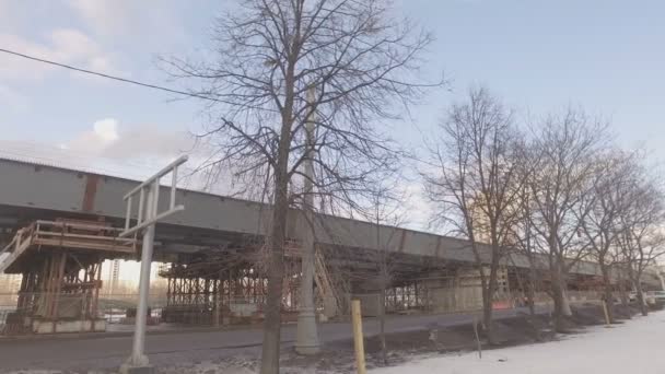 Κατασκευή αερογέφυρα στην διασταύρωση του ενημερωτικού δελτίου, Βόλγκογκραντ — Αρχείο Βίντεο