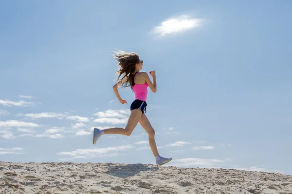 Fata este angajat în sport jogging — Fotografie, imagine de stoc