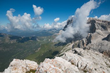 Cima Rosetta 'nın yaz manzarası Pale di San Martino, Trentino Alto-Adige, İtalya Dolomite grubunda
