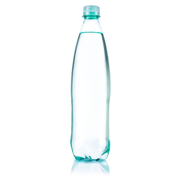 Kunststof Fles Met Gezuiverd Water Een Mineraalwaterflesje Fles Geïsoleerd Witte — Stockfoto