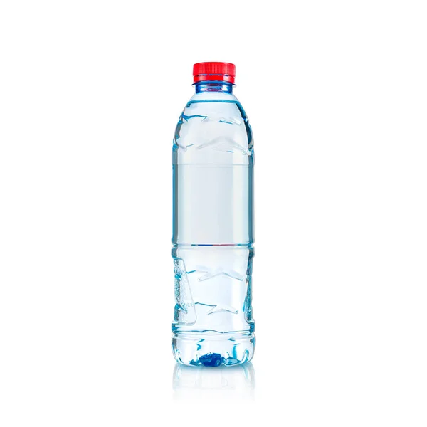 装纯净水的塑料瓶 矿泉水瓶的模型 在白色背景上隔离的瓶子 — 图库照片