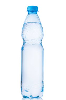 Beyaz arka planda izole edilmiş saf su için plastik beş litre şişe.