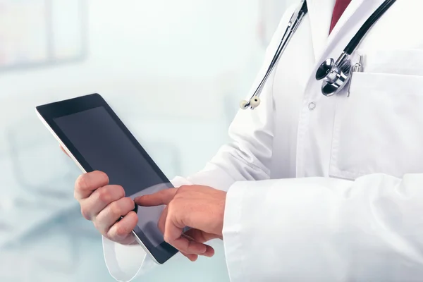 Doctor with stethoscope — Stock Photo, Image